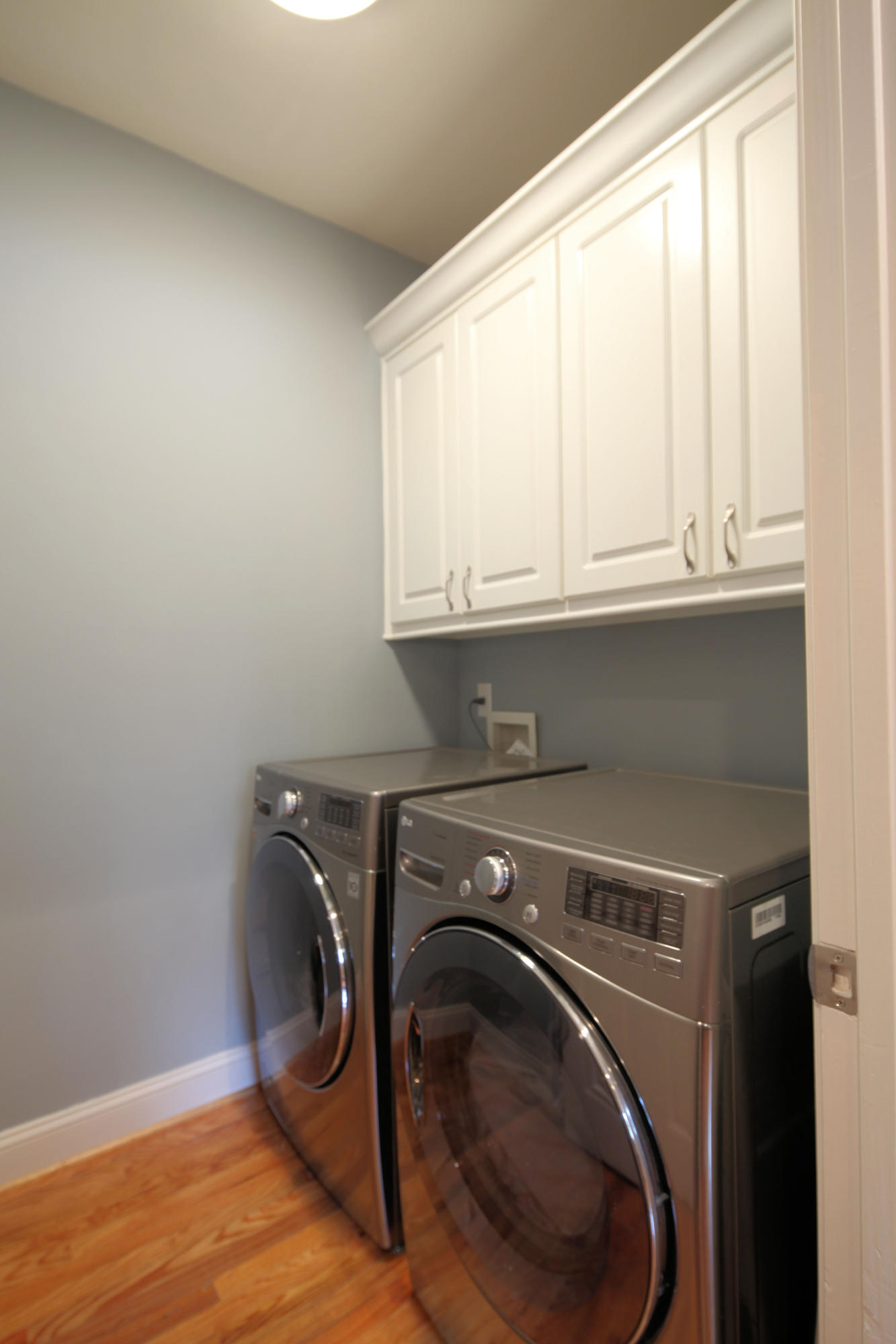 1328 Woodlock Road Mount Pleasant, SC 29464 - Photo 25 of 30 Laundry