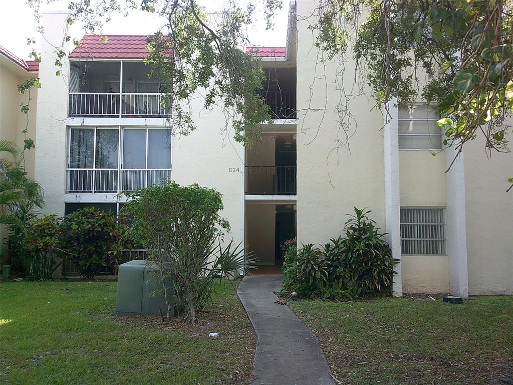 624 Northwest 13th Street, Unit 22 Boca Raton, FL 33486 - Photo 3 of 15 3
