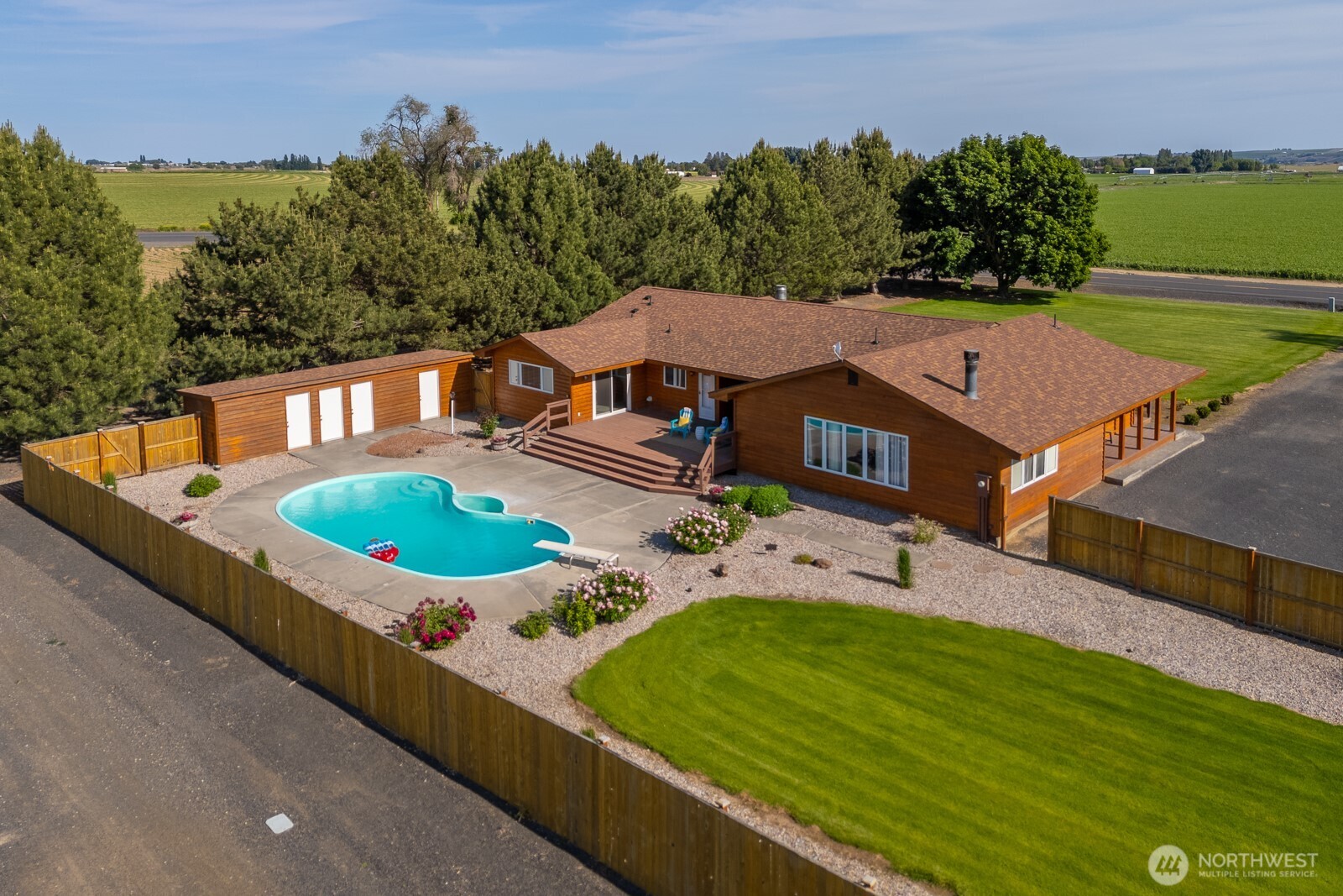 710 South McKinney Road Othello, WA 99344 - Photo 5 of 39