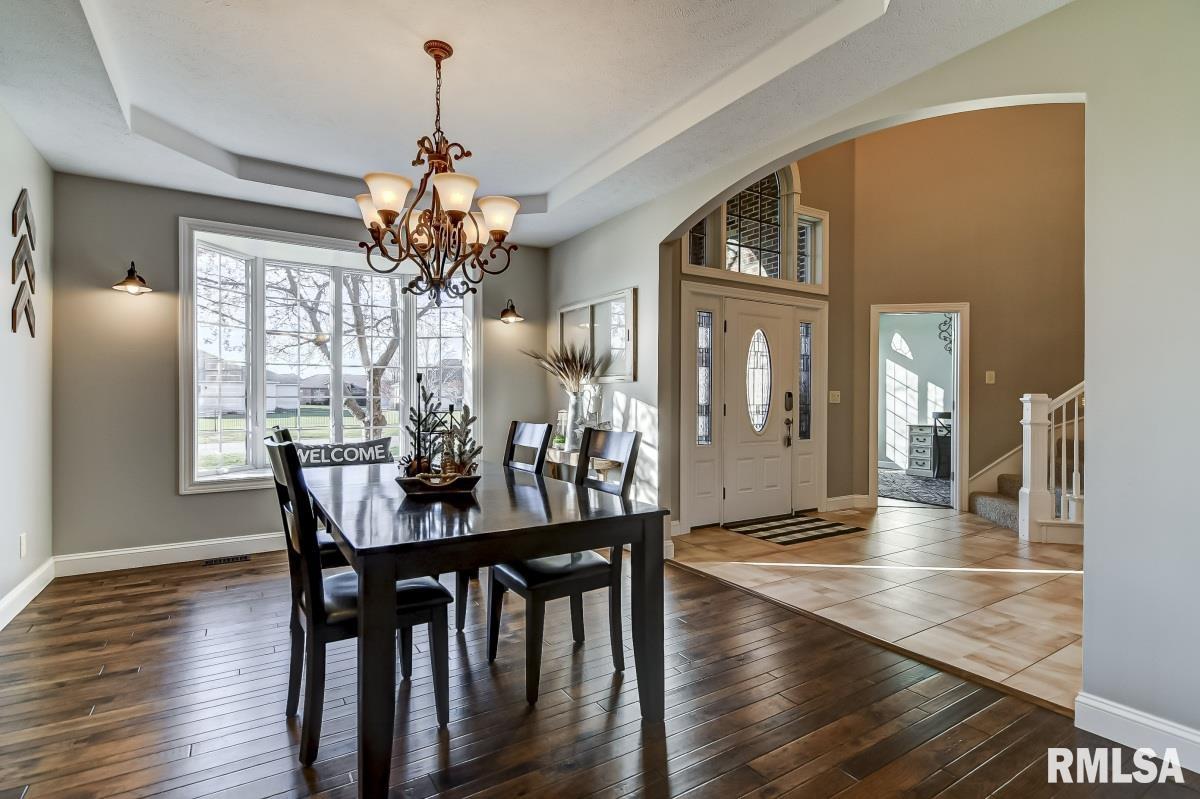 1050 Old Tipton School Road Sherman, IL 62707 - Photo 4 of 48 Gallery Image 4