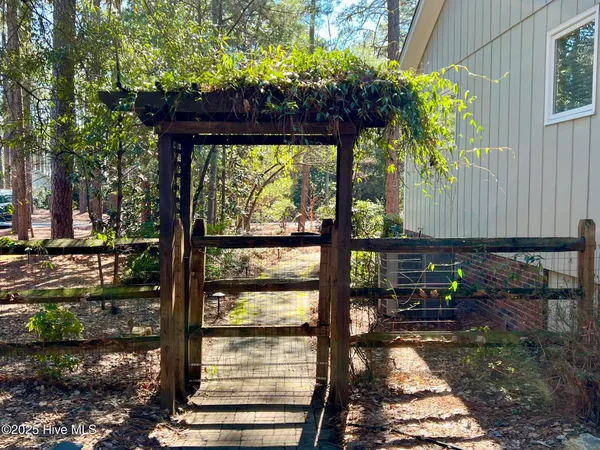 $2,500 | 376 Grove Road, Southern Pines, NC 28387