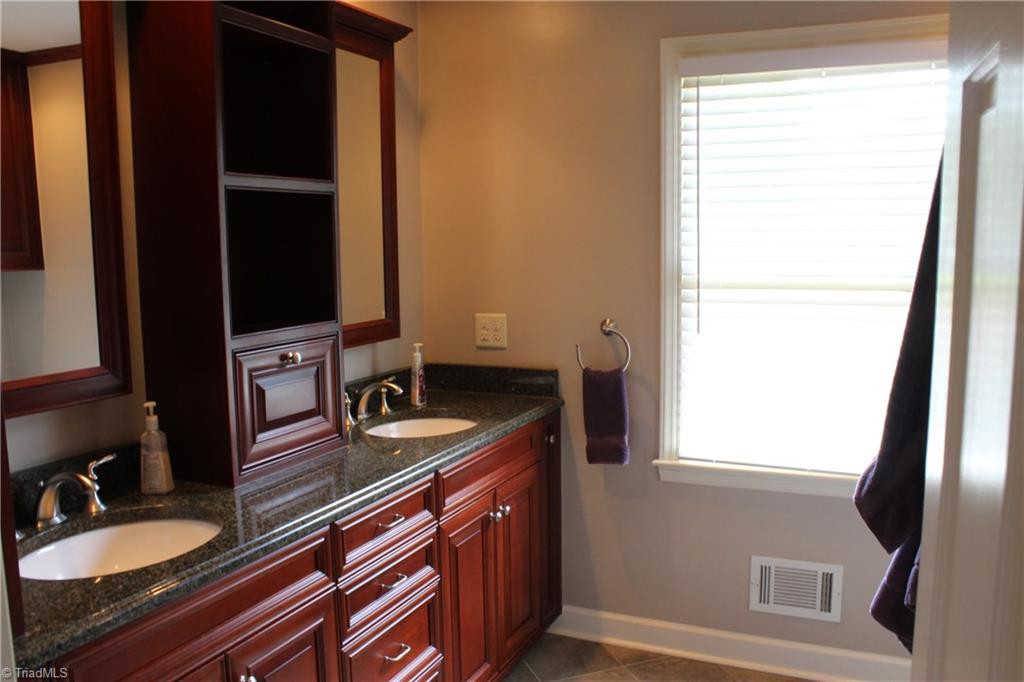5705 Davis Mill Road Pleasant Garden, NC 27313 - Photo 12 of 30 Gallery Image 12