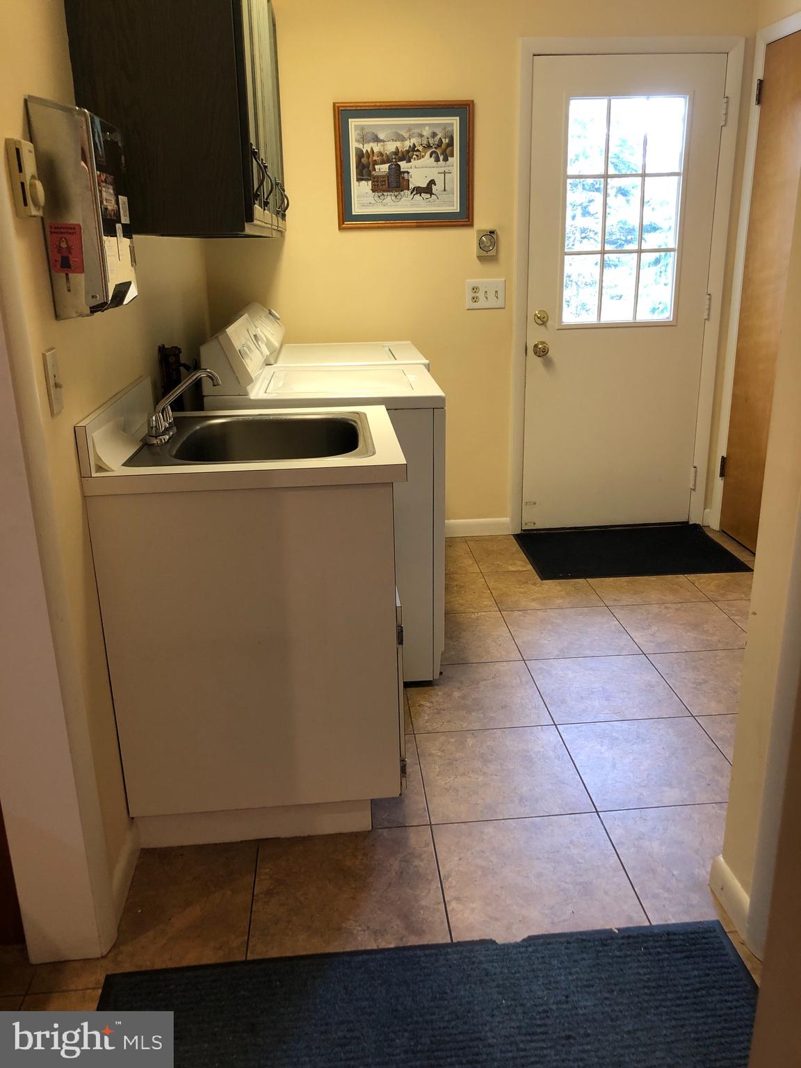 3868 Manchester Road Allentown, PA 18104 - Photo 19 of 41 Laundry Room