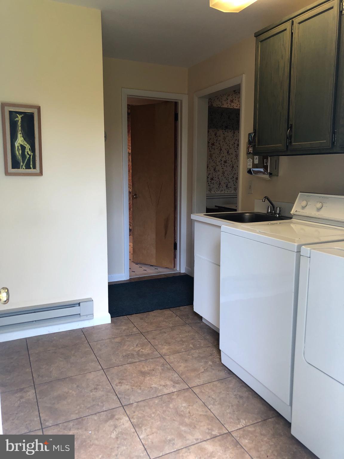 3868 Manchester Road Allentown, PA 18104 - Photo 20 of 41 Laundry Room
