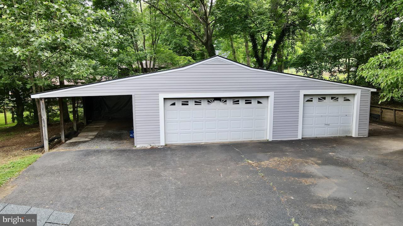 8820 McGrath Road Manassas, VA 20112 - Photo 25 of 28 HUGE 37' x 32' enclosed garage space