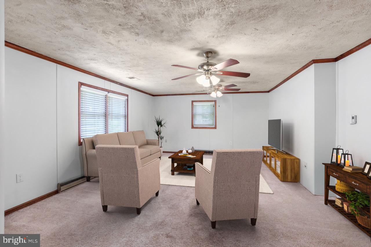 8820 McGrath Road Manassas, VA 20112 - Photo 10 of 28 Family Room