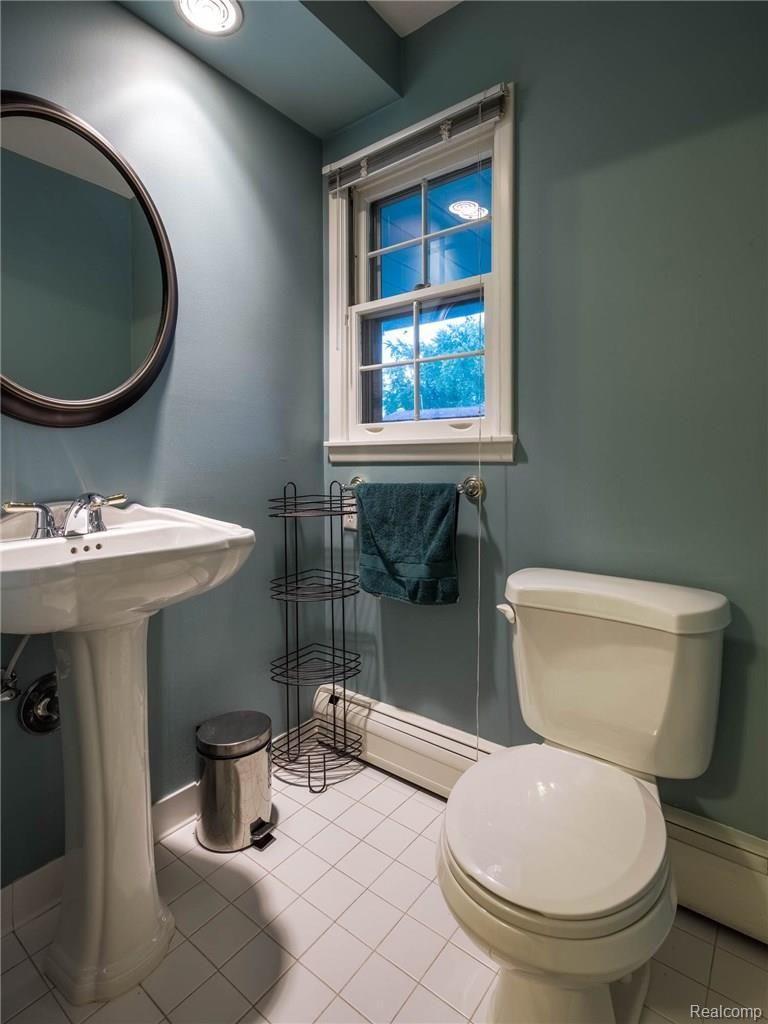 29984 Barwell Road Farmington, MI 48334 - Photo 13 of 25 29984 Barwell Rd - 13.jpg