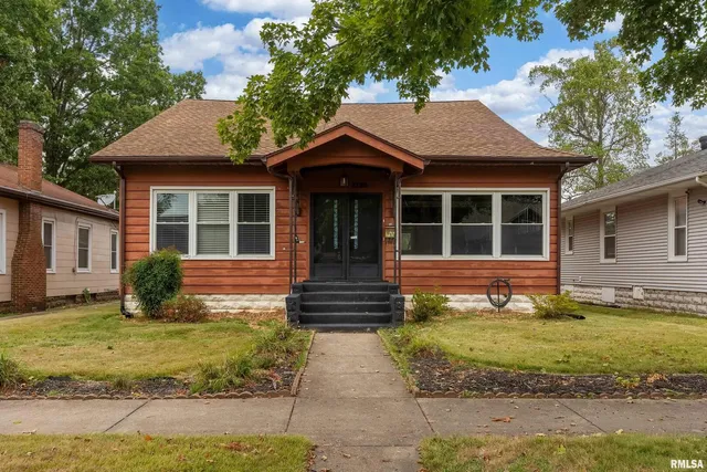 $119,900 | 2120 Logan Street, Murphysboro, IL 62966