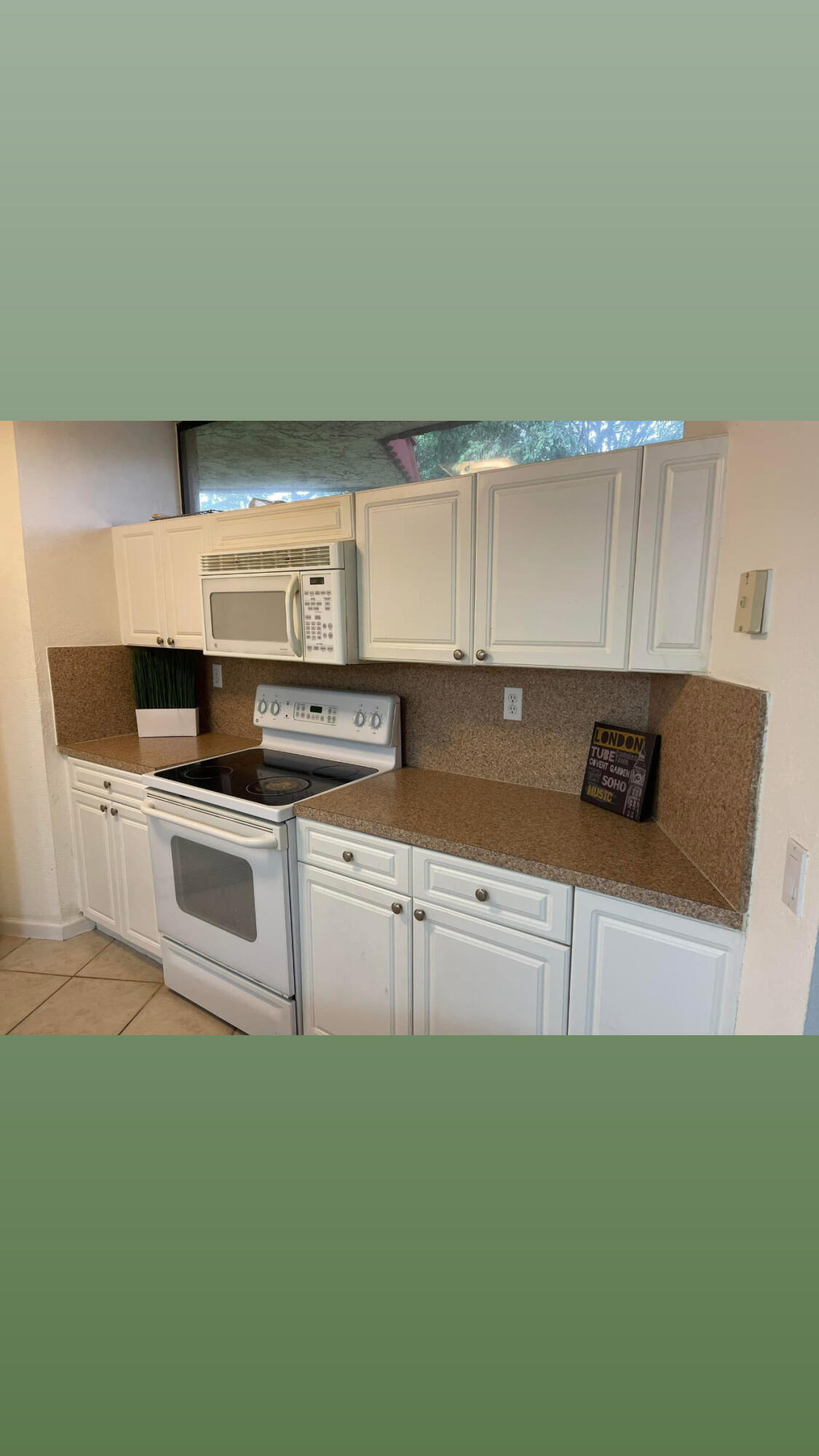 8159 Severn Drive, Unit A Boca Raton, FL 33433 - Photo 5 of 18 3229E8CF-F94E-49E6-97D0-9F99C3BDFD2E