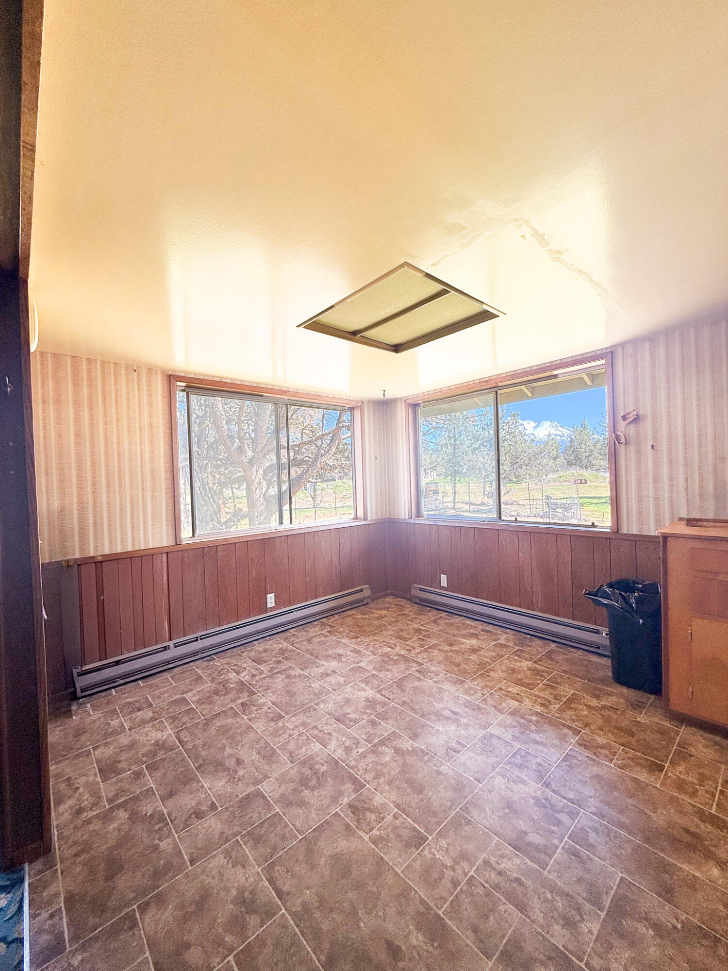 11138 Apache Road Montague, CA 96064 - Photo 16 of 27 IMG_3394-Edit