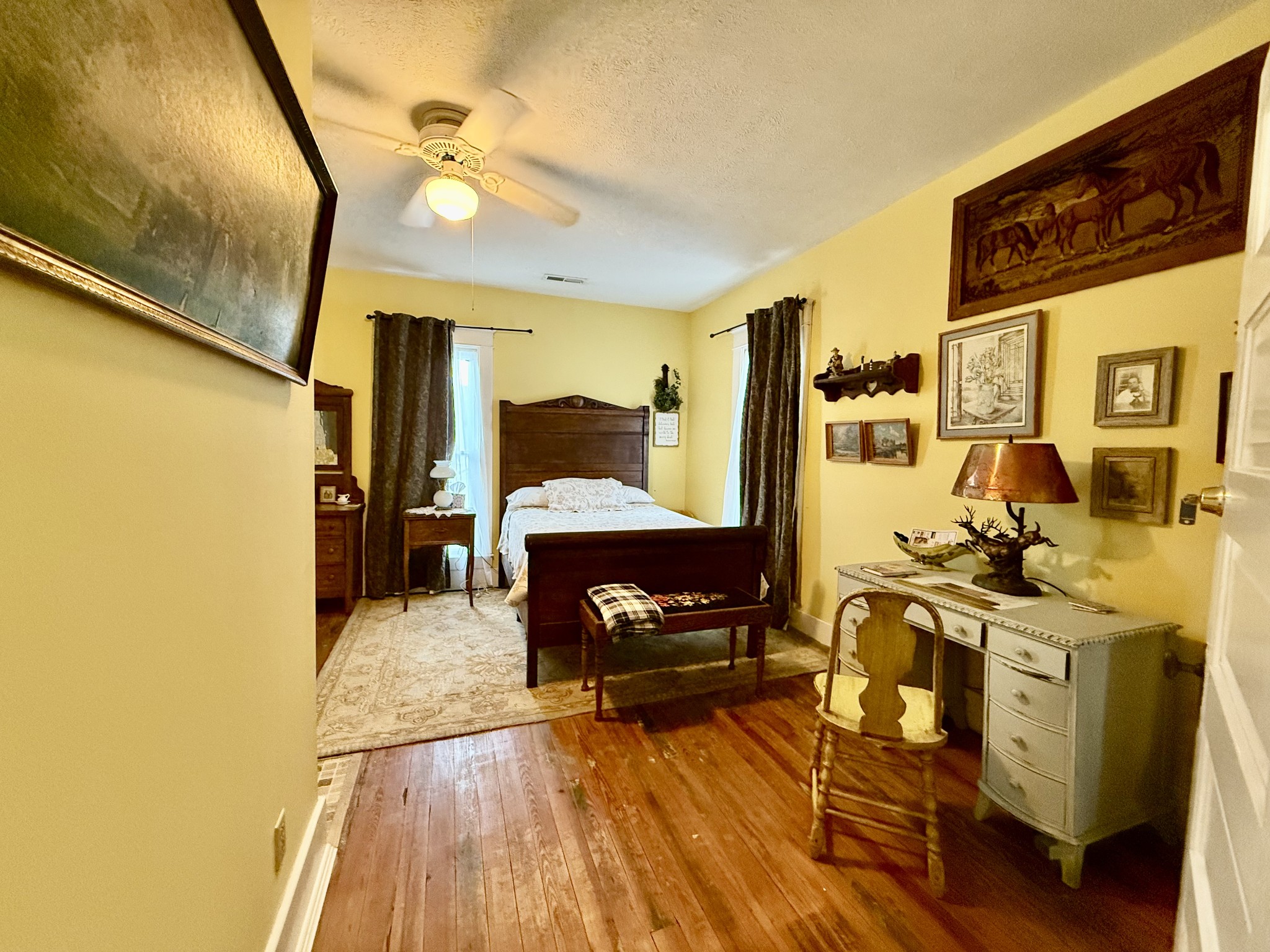 101 Webb Road East Bell Buckle, TN 37020 - Photo 34 of 74 a living room with furniture and wooden floor