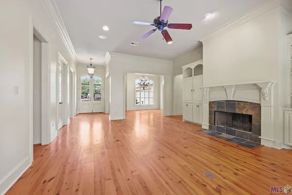 $799,900 | 19427 Point O' Woods Court, Baton Rouge, LA 70809