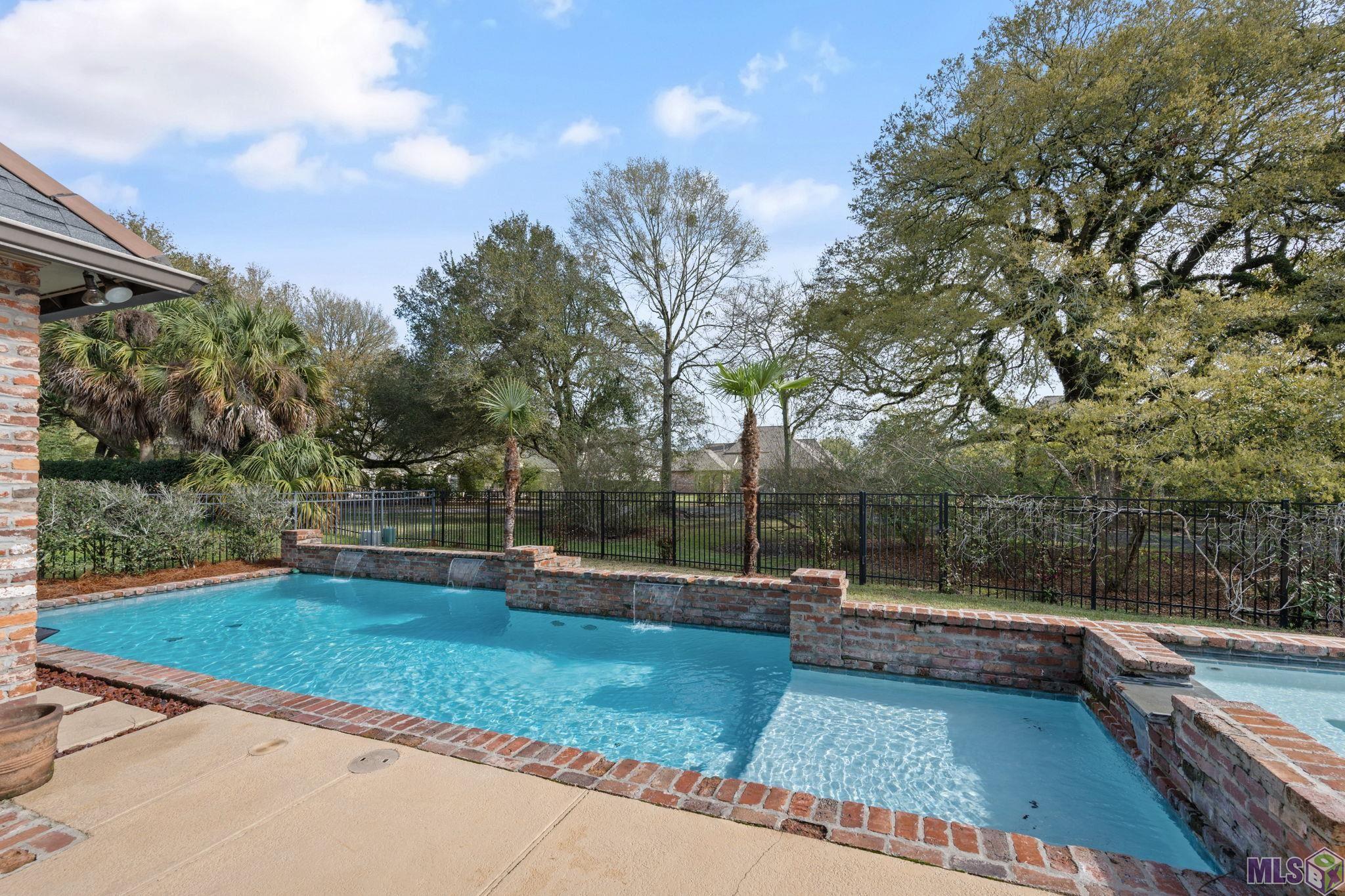 19427 Point O' Woods Court Baton Rouge, LA 70809 - Photo 33 of 50