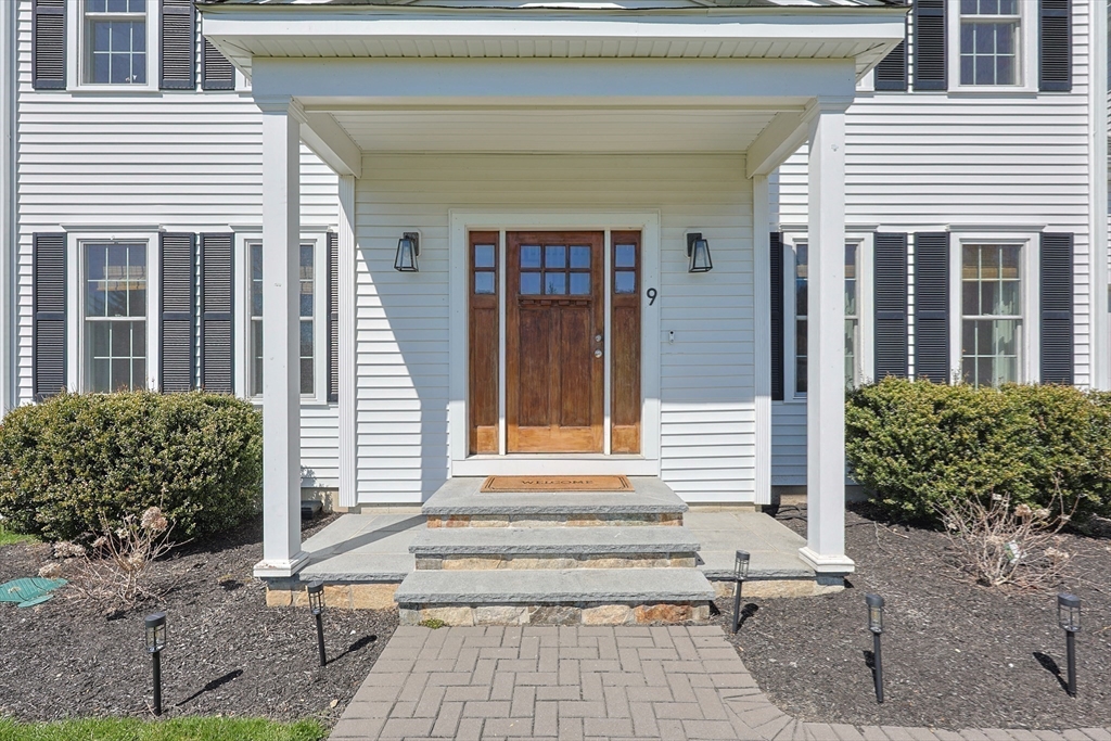 9 Puffer Drive Mendon, MA 01756 - Photo 2 of 39