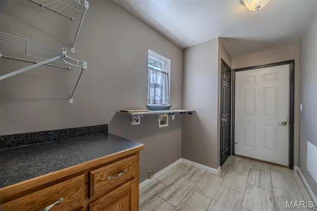 $450,000 | 21504 North Horizonway Street, St. Robert, MO 65584