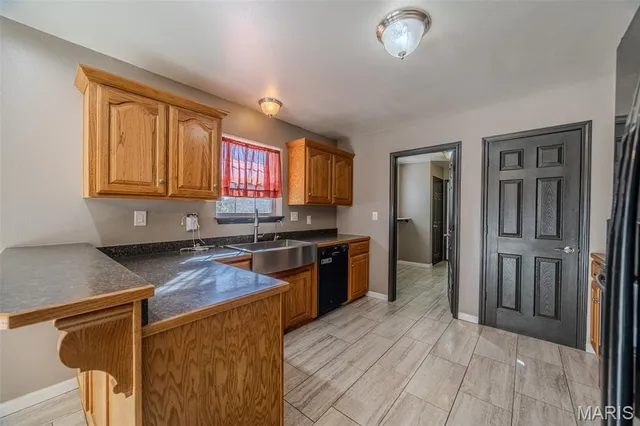 $450,000 | 21504 North Horizonway Street, St. Robert, MO 65584