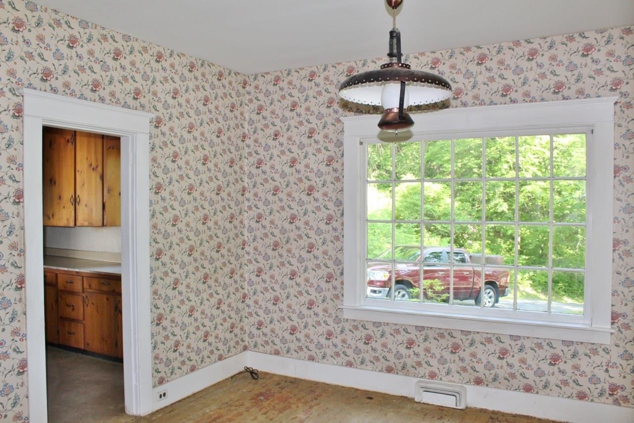 311 Clinton Street Springfield, VT 05156 - Photo 11 of 18