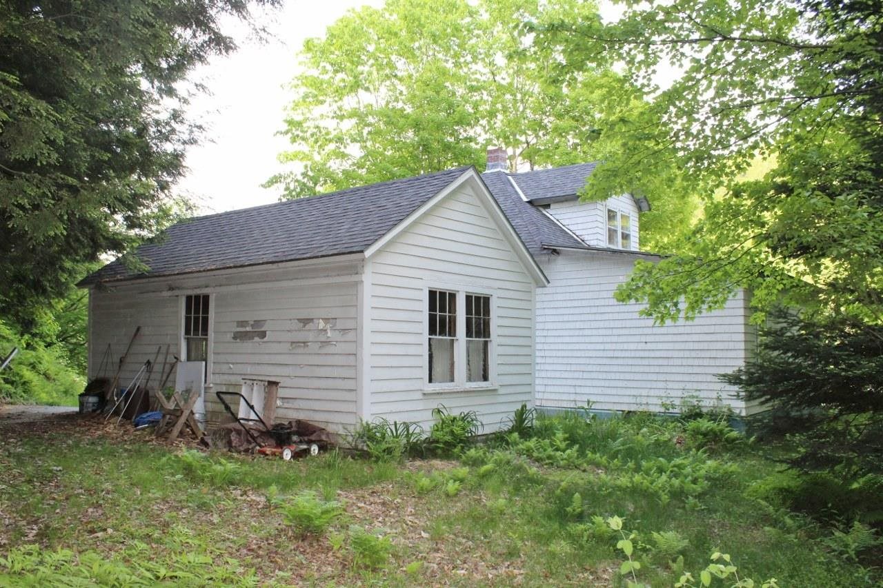 311 Clinton Street Springfield, VT 05156 - Photo 4 of 18
