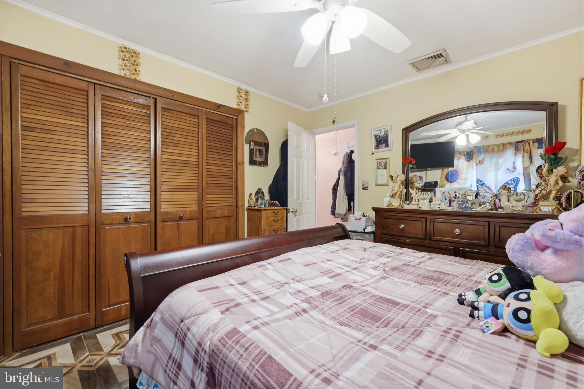 12 Gridiron Road Levittown, PA 19057 - Photo 11 of 32 Gallery Image 11