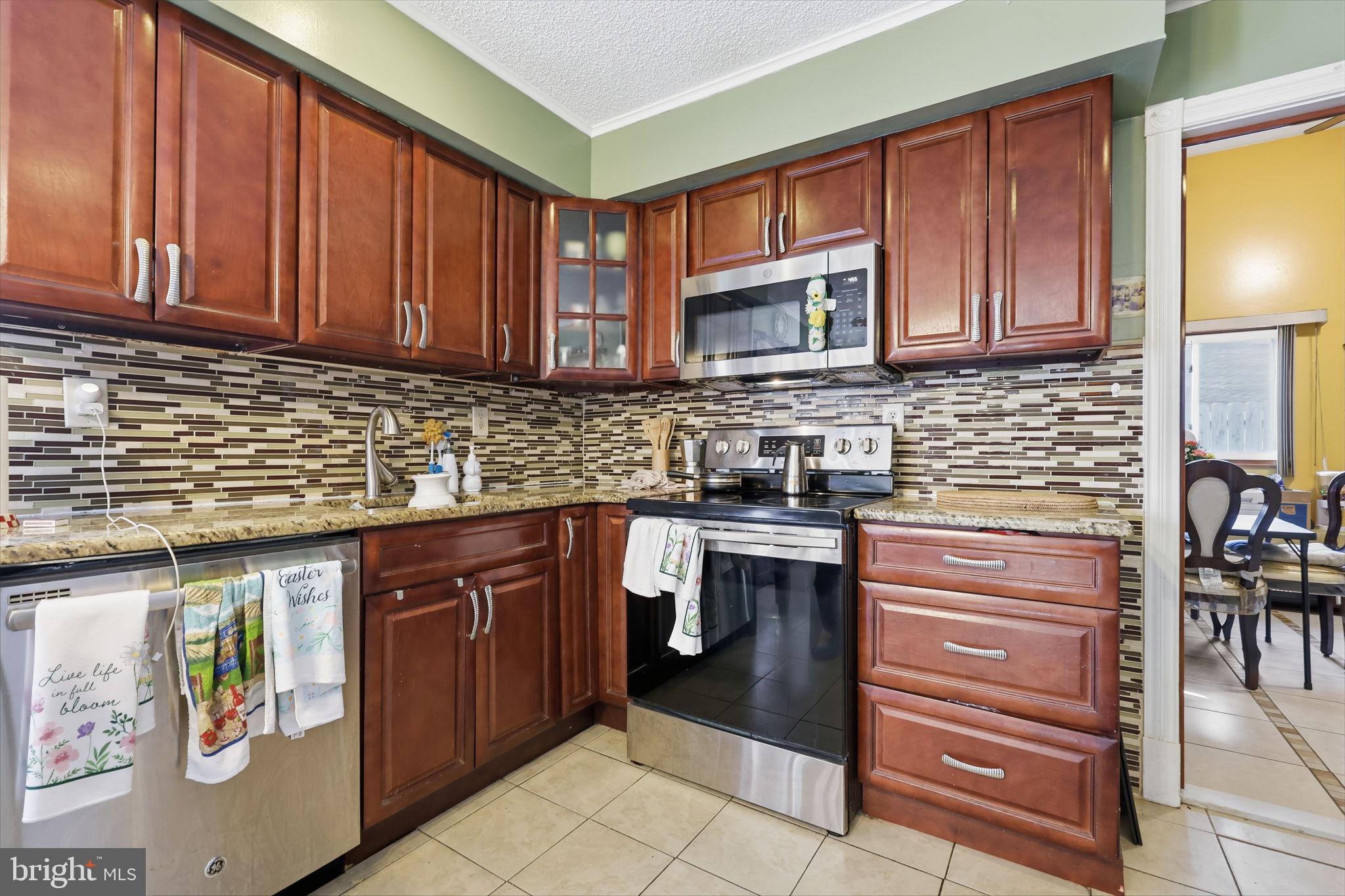 12 Gridiron Road Levittown, PA 19057 - Photo 14 of 32 Gallery Image 14