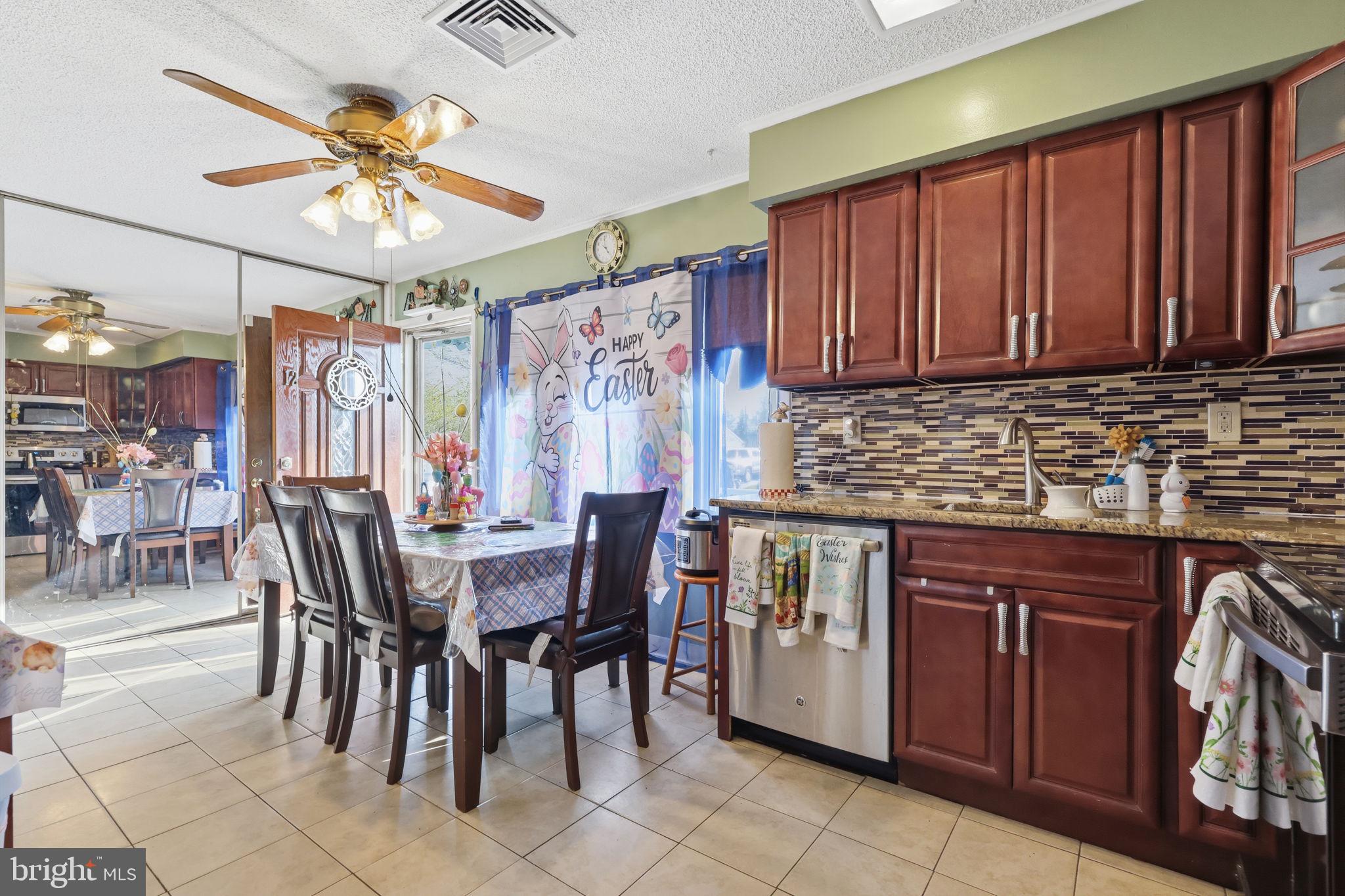 12 Gridiron Road Levittown, PA 19057 - Photo 16 of 32 Gallery Image 16