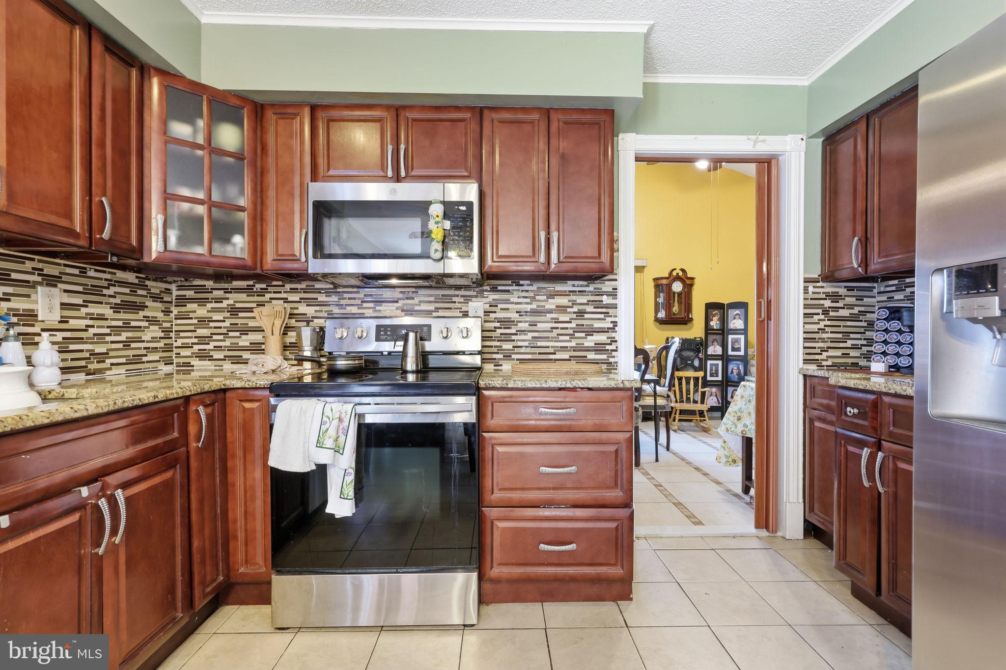 12 Gridiron Road Levittown, PA 19057 - Photo 17 of 32 Gallery Image 17