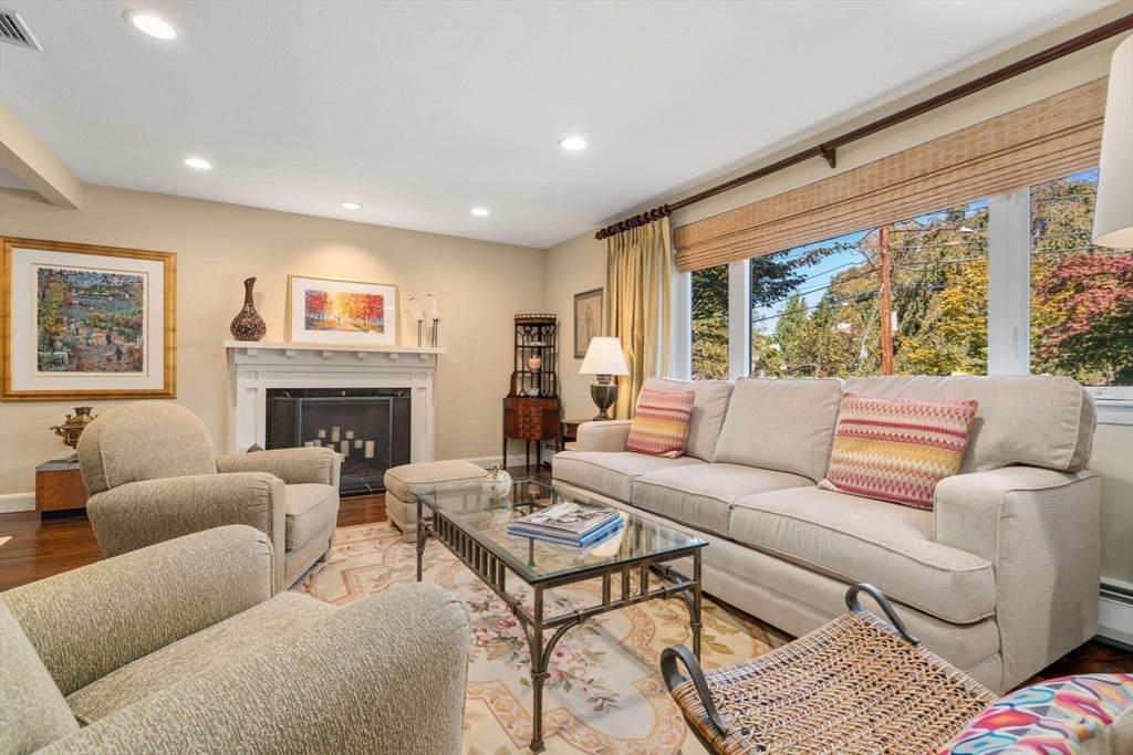 59 Deborah Road Newton, MA 02459 - Photo 6 of 40 Gallery Image 6