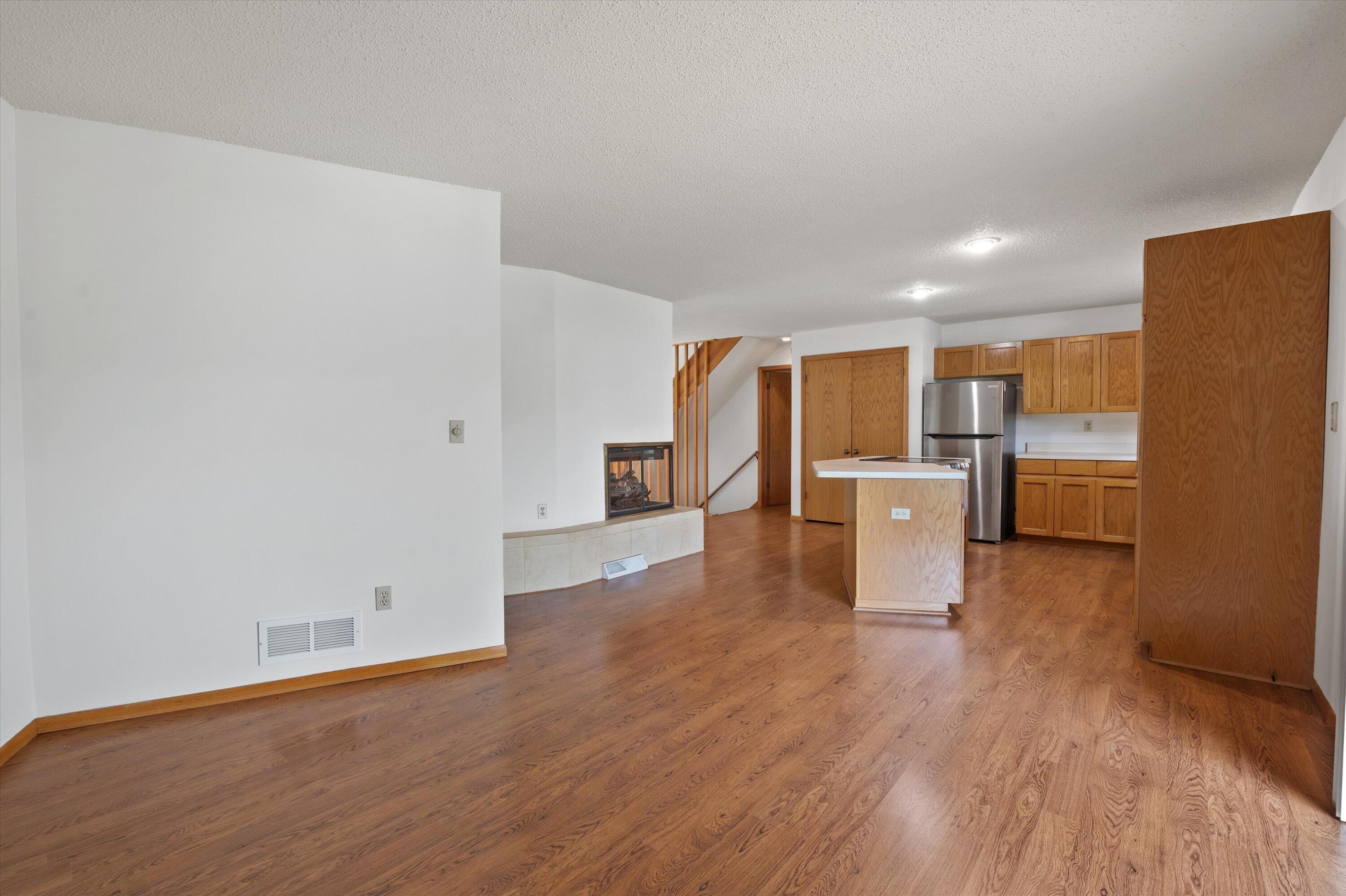 15661 West Ridge Road New Berlin, WI 53151 - Photo 11 of 32 18-DSC1216