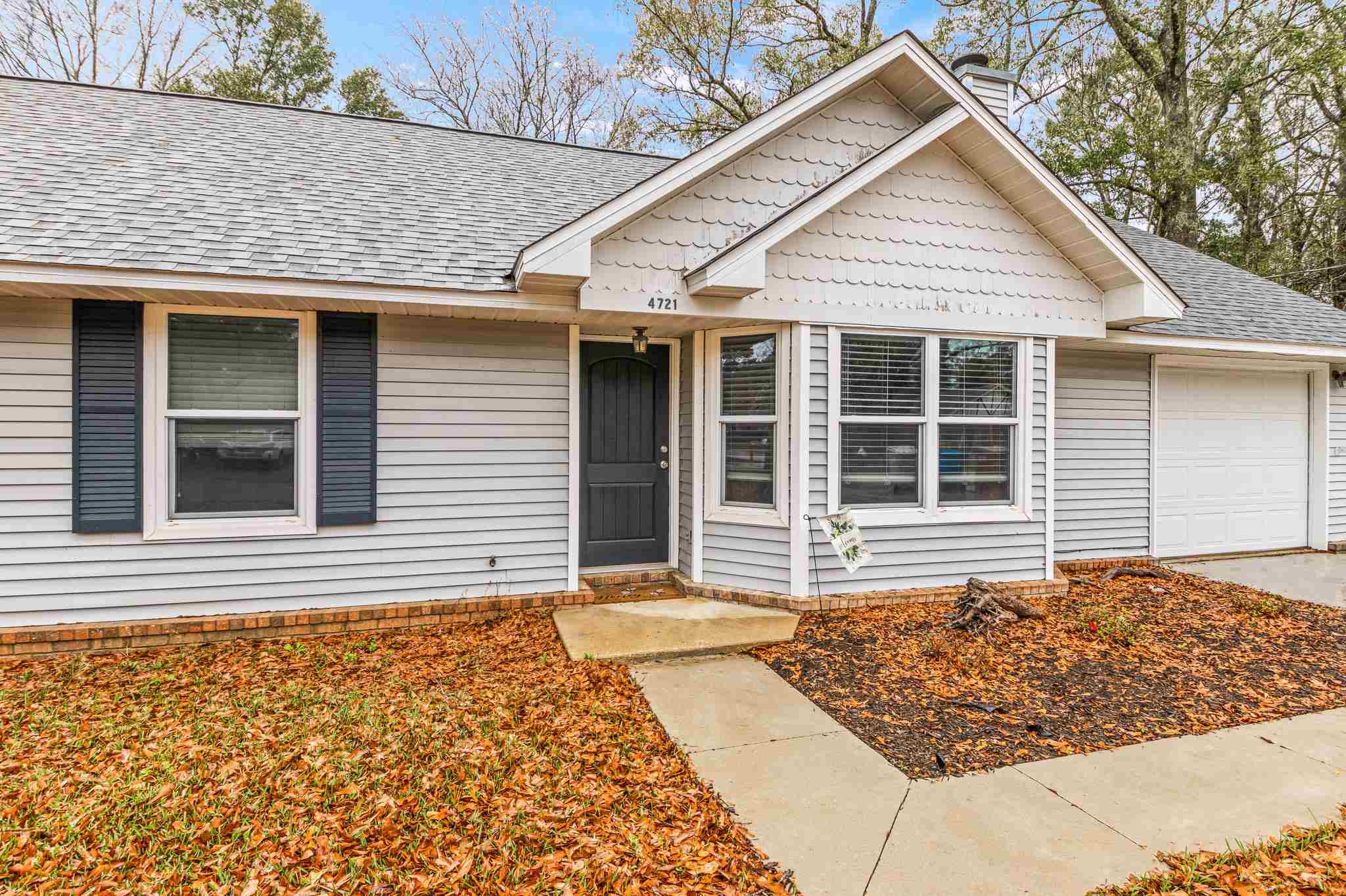 4721 Frontier Road Pace, FL 32571 - Photo 2 of 31