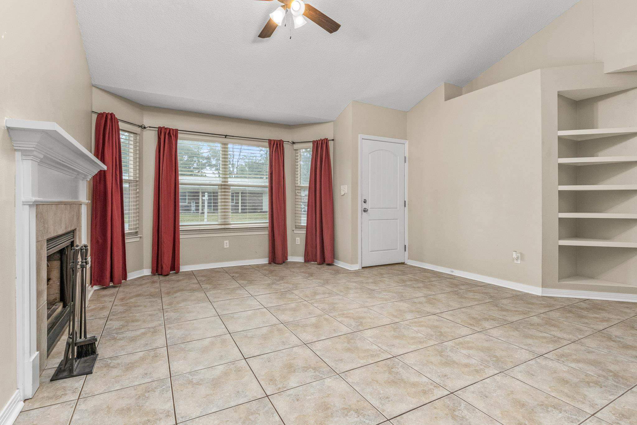 4721 Frontier Road Pace, FL 32571 - Photo 4 of 31