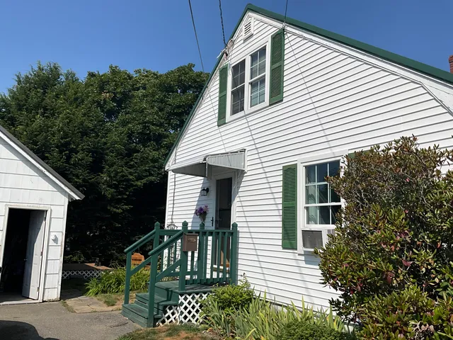 $280,000 | 17 Broadlawn Drive, Brewer, ME 04412