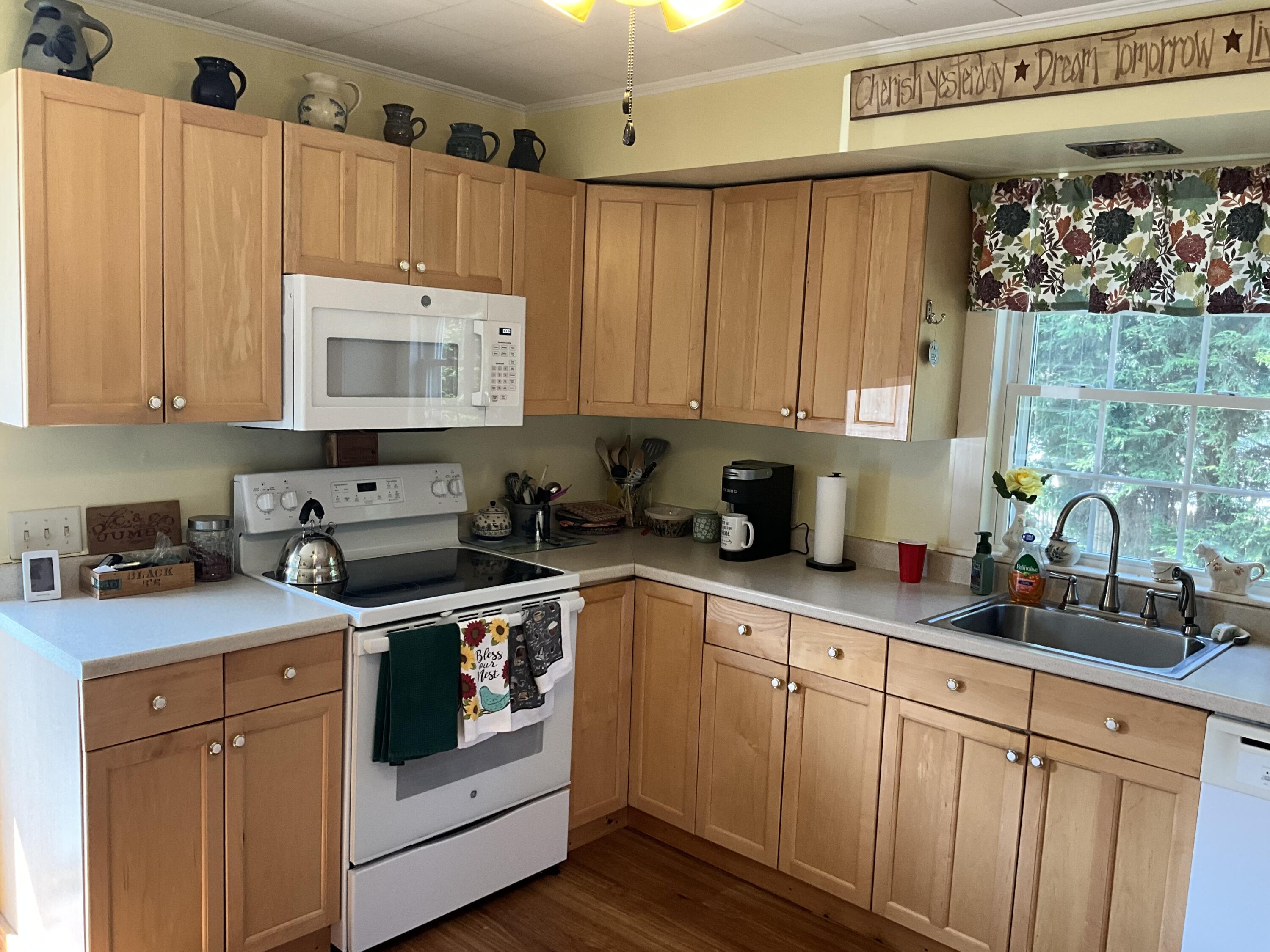 17 Broadlawn Drive Brewer, ME 04412 - Photo 10 of 34 IMG_0374