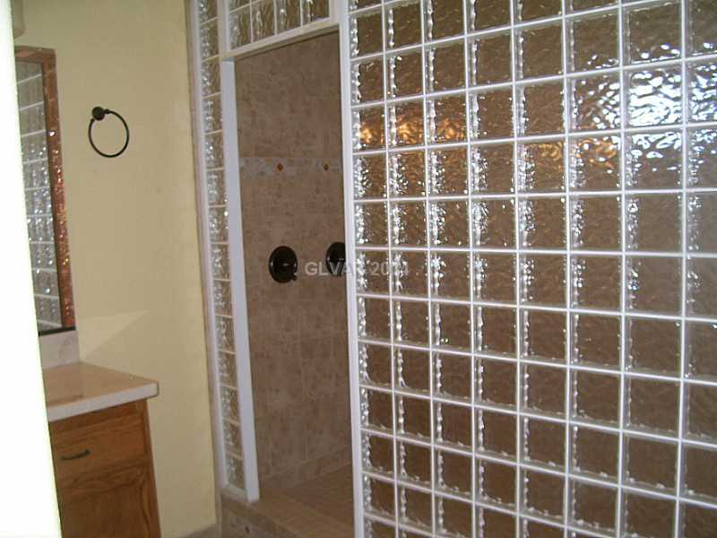 2651 Gally Road Pahrump, NV 89060 - Photo 14 of 34 Master Bath/Spa.