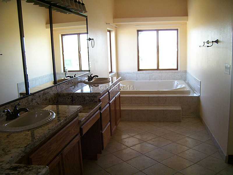 2651 Gally Road Pahrump, NV 89060 - Photo 17 of 34 Master Bath/Spa.