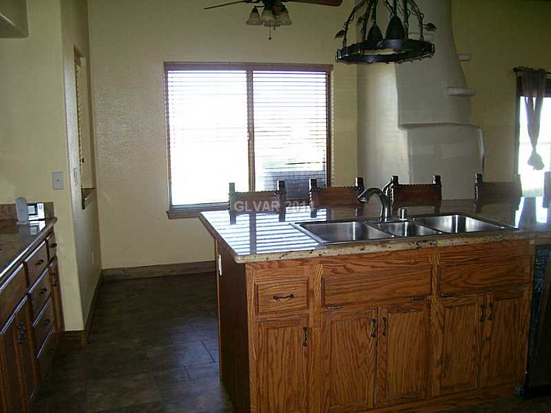 2651 Gally Road Pahrump, NV 89060 - Photo 8 of 34 Kitchen.