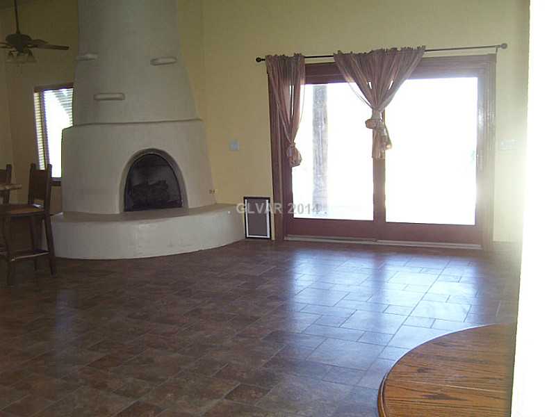 2651 Gally Road Pahrump, NV 89060 - Photo 9 of 34 Family Room.