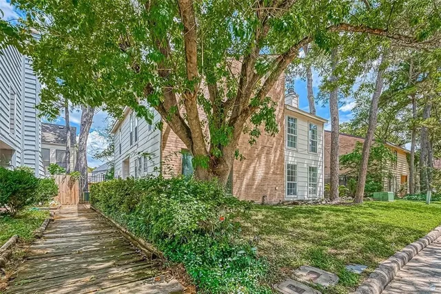 $2,300 | 17805 Villa Way Drive, Spring, TX 77379