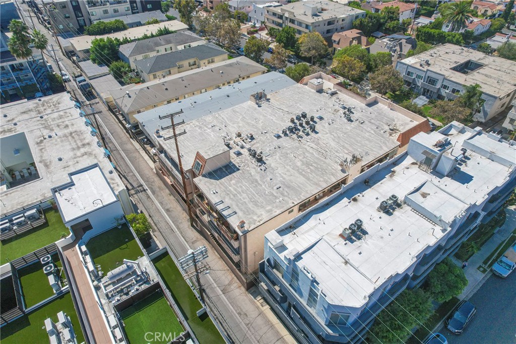 104 South Hayworth Avenue, Unit 204 Los Angeles, CA 90048 - Photo 44 of 52 an aerial view of a city