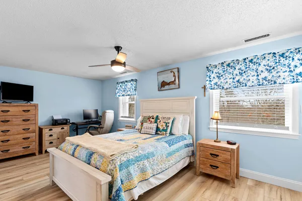 $445,000 | 4 Harbor Hill Drive, Unit 4, Buzzards Bay, MA 02532