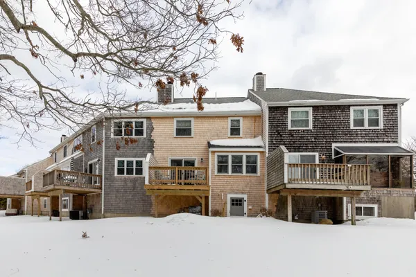 $445,000 | 4 Harbor Hill Drive, Unit 4, Buzzards Bay, MA 02532