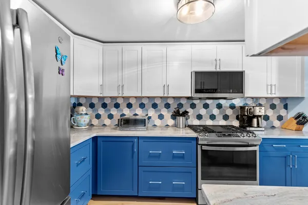 $445,000 | 4 Harbor Hill Drive, Unit 4, Buzzards Bay, MA 02532