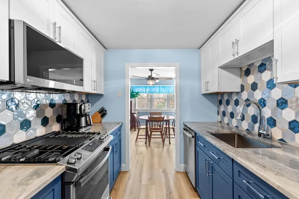 $445,000 | 4 Harbor Hill Drive, Unit 4, Buzzards Bay, MA 02532