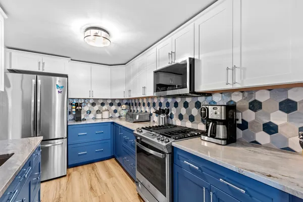 $445,000 | 4 Harbor Hill Drive, Unit 4, Buzzards Bay, MA 02532
