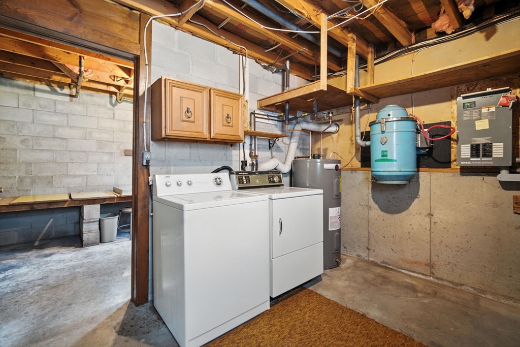 22 Woodland Road Springfield, MA 01129 - Photo 35 of 36 a utility room with dryer and washer