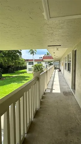 $1,490 | 4163 Southwest 67th Avenue, Unit 211C, Davie, FL 33314