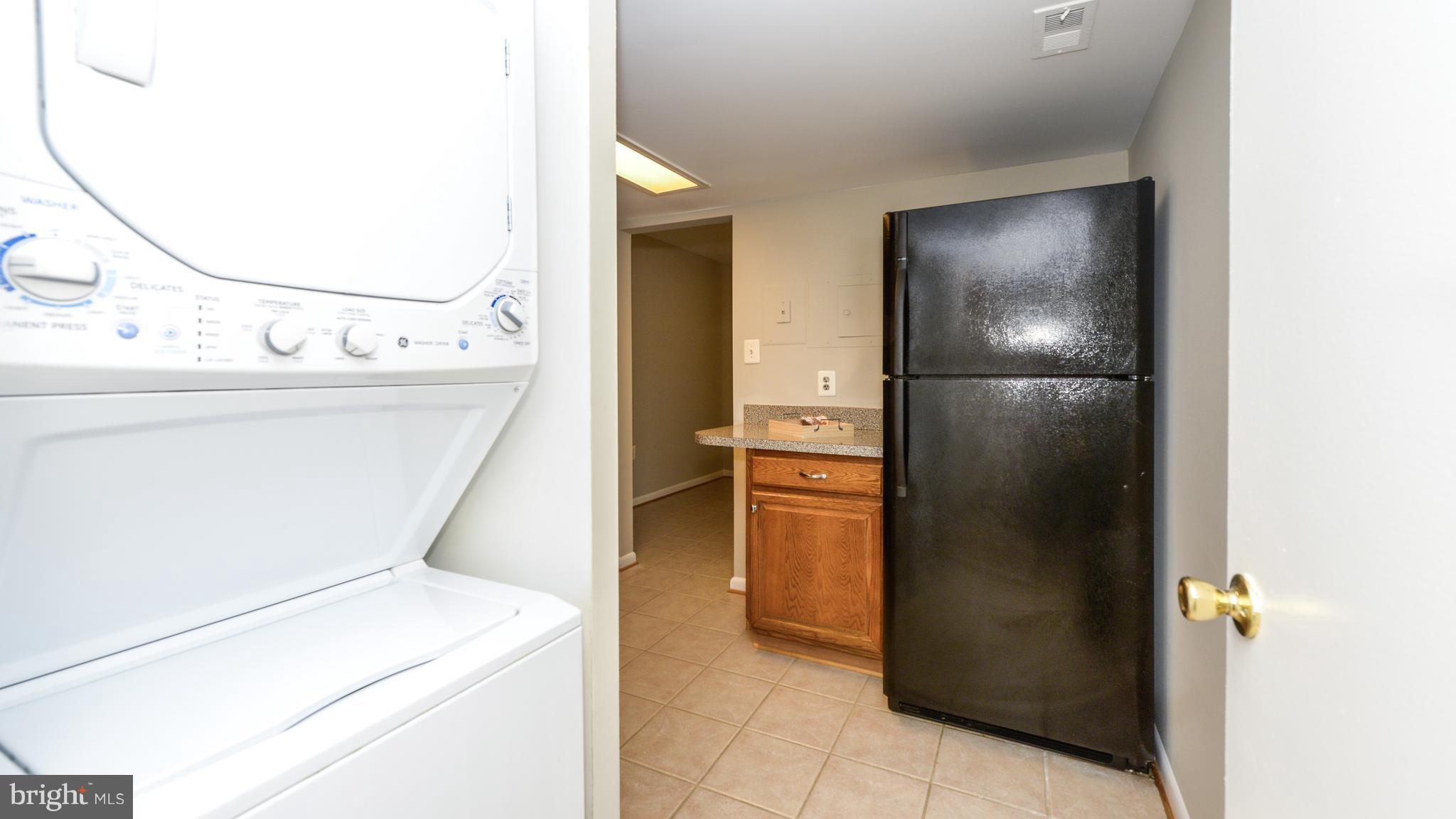 1419 Northgate Square, Unit 22B Reston, VA 20190 - Photo 5 of 30 Kitchen
