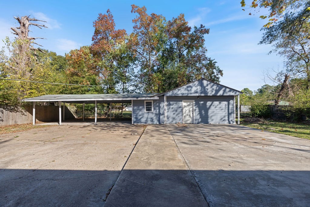 2915 Freeman Street Lufkin, TX 75901 - Photo 11 of 31 a front view of a house with yard