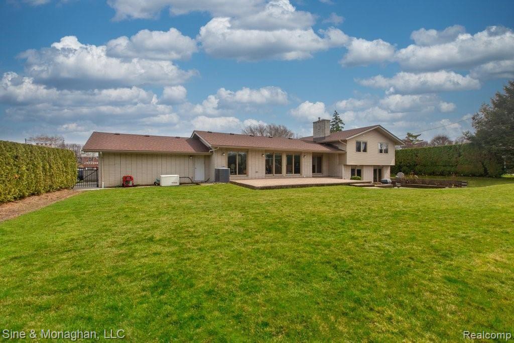 757 Shelden Road Grosse Pointe Shores, MI 48236 - Photo 20 of 27