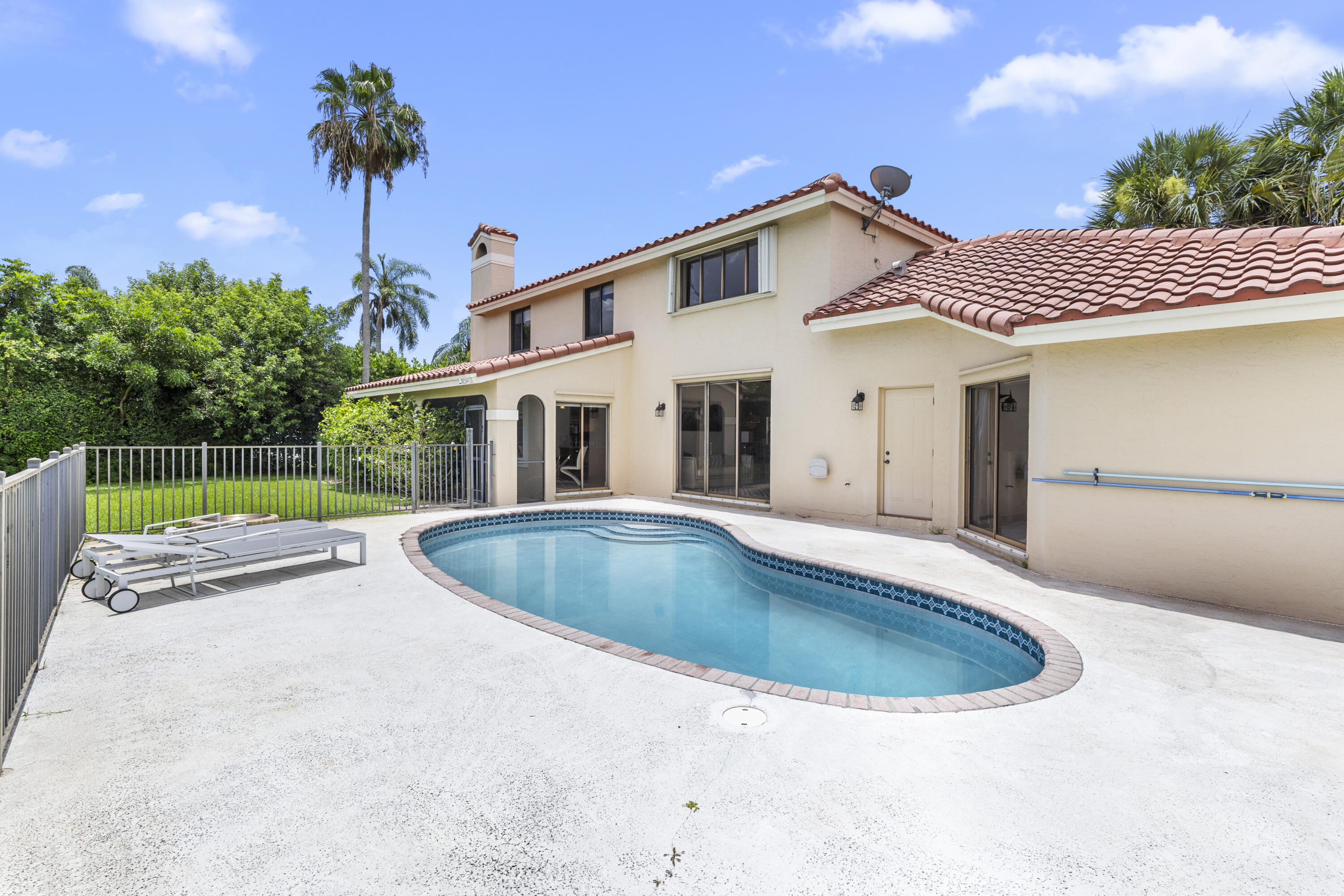 12715 Kingsway Road Wellington, FL 33414 - Photo 4 of 56 R6II1153