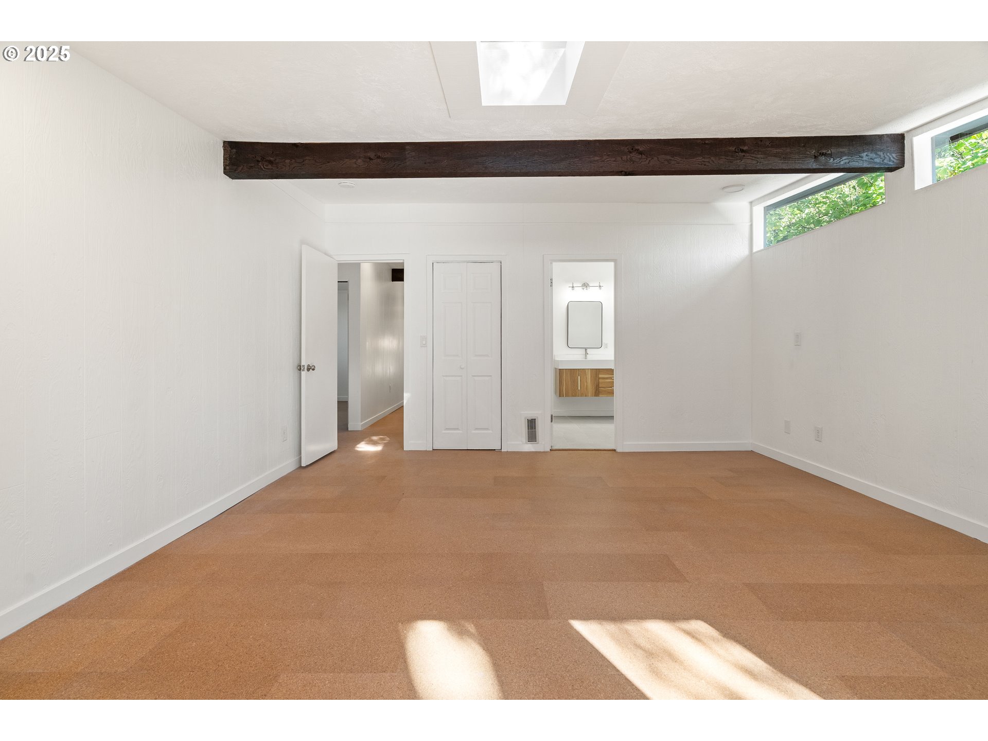 4778 Southeast Naef Road Milwaukie, OR 97267 - Photo 21 of 43 a view of an empty room